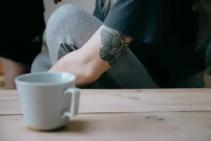 Jakie buty do pomarańczowej sukienki? Sprawdź nasze wskazówki!