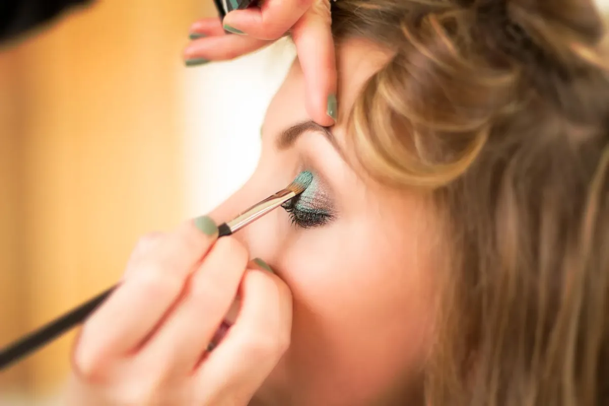 Makijaż smoky eyes dla początkujących